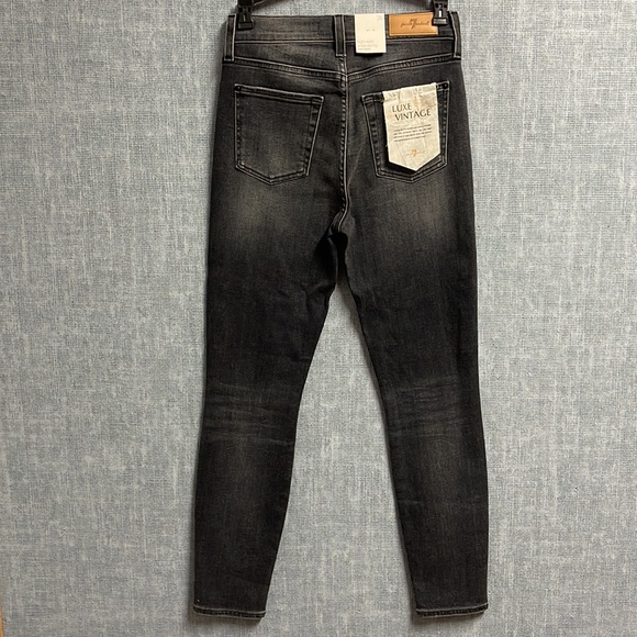 7 for all Mankind Jeans! NEVER WORN! - Picture 2 of 5